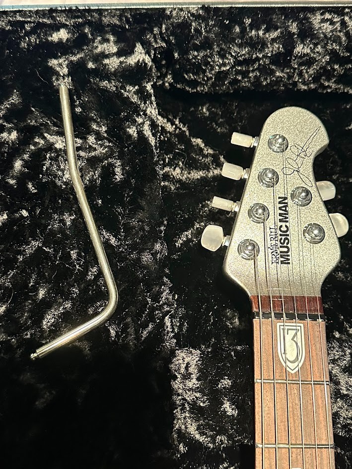 Ernie ball Music Man JP13-7