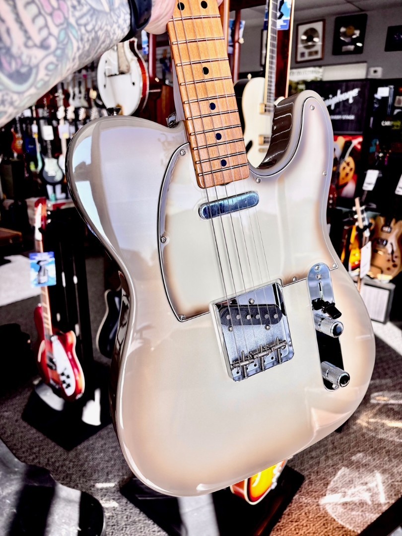 Fender LIMITED EDITION Vintera II ’60s Telecaster Electric Guitar Antigua Finish