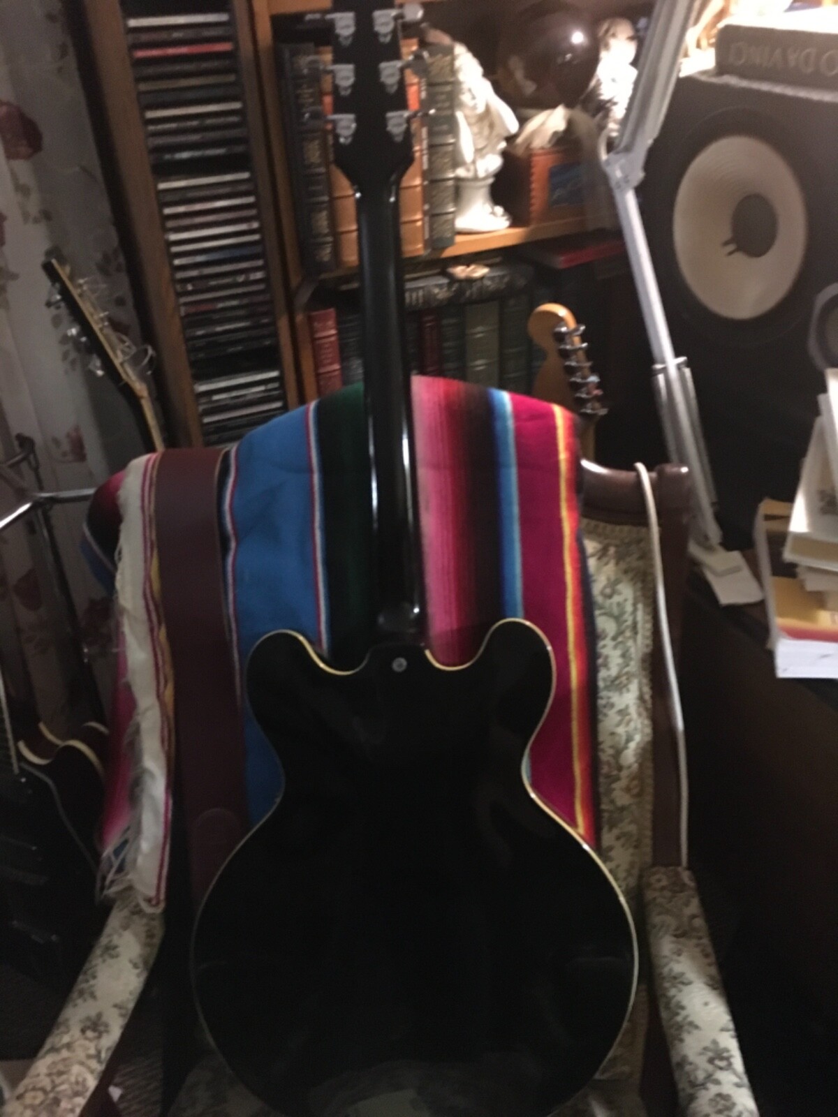 Vantage 635V long-tenon Semi-hollow body ( 335 ) style