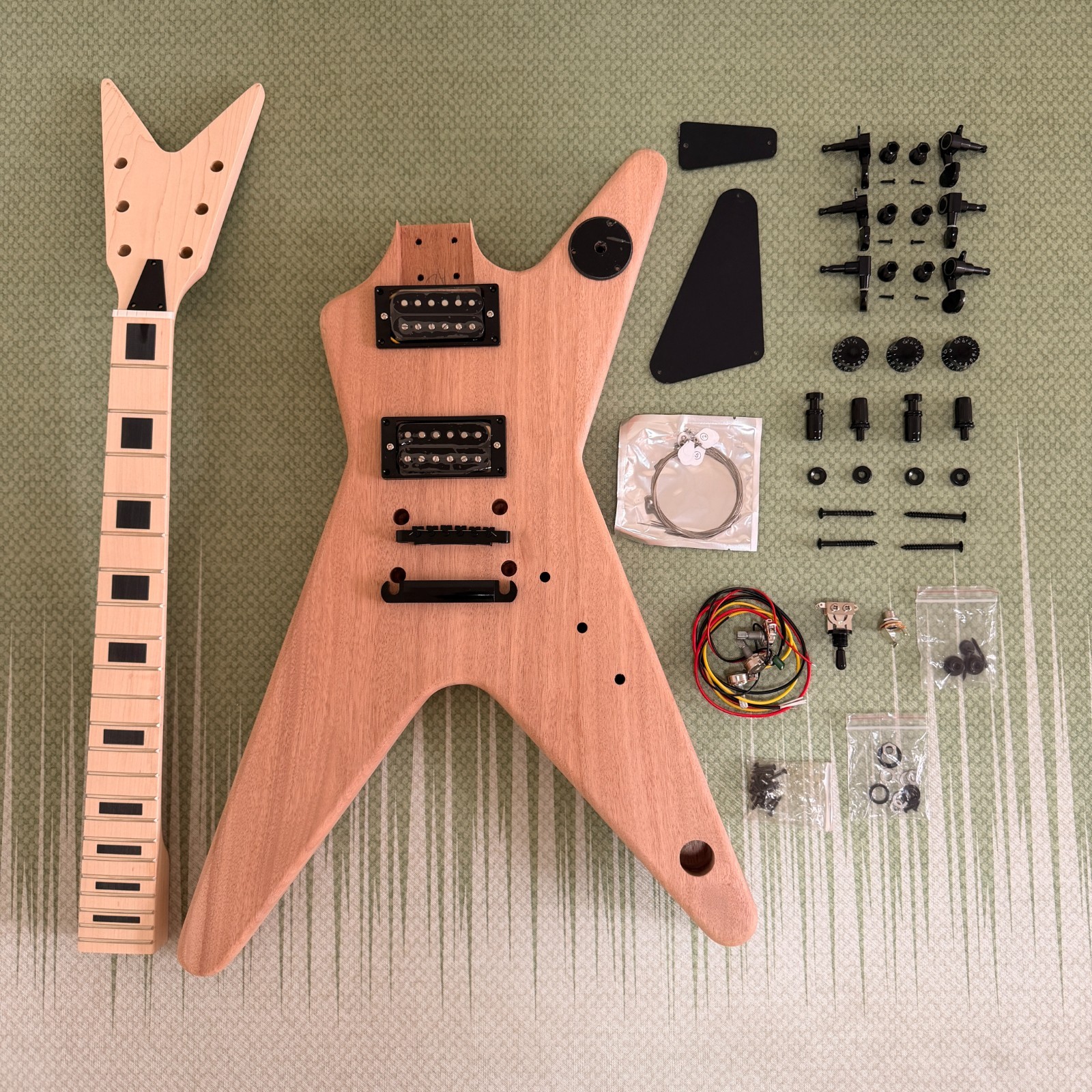 DIY Dean Electric Guitar Kit Mahogany Body Maple fretboard BK part bolt on 22F