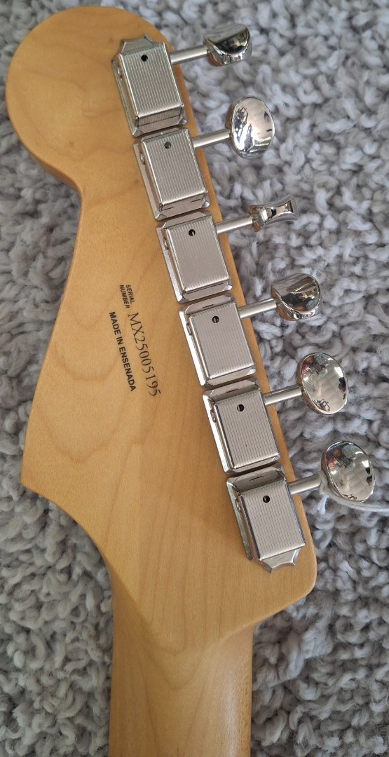 Fender Player II Stratocaster HSS Elec. Guitar, Maple Fingerboard, Black – MIM