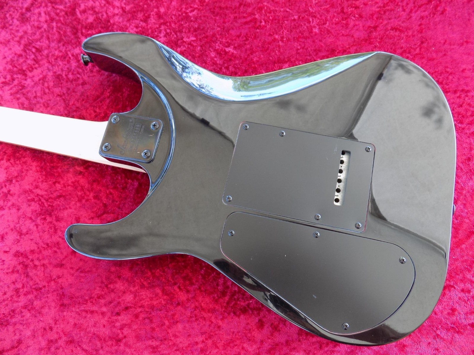 Jackson/IYV “Custom Shack”, Hot Invader Style Pickups,Coil Splitting,Nice