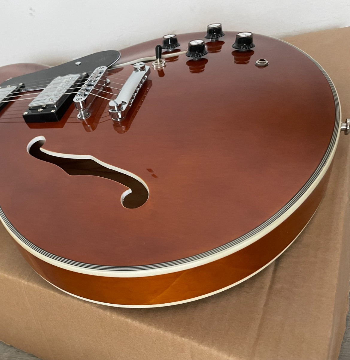 Higher Quality 335 Jazz Half Hollow Electric Guitar Brown Chrome Hardware