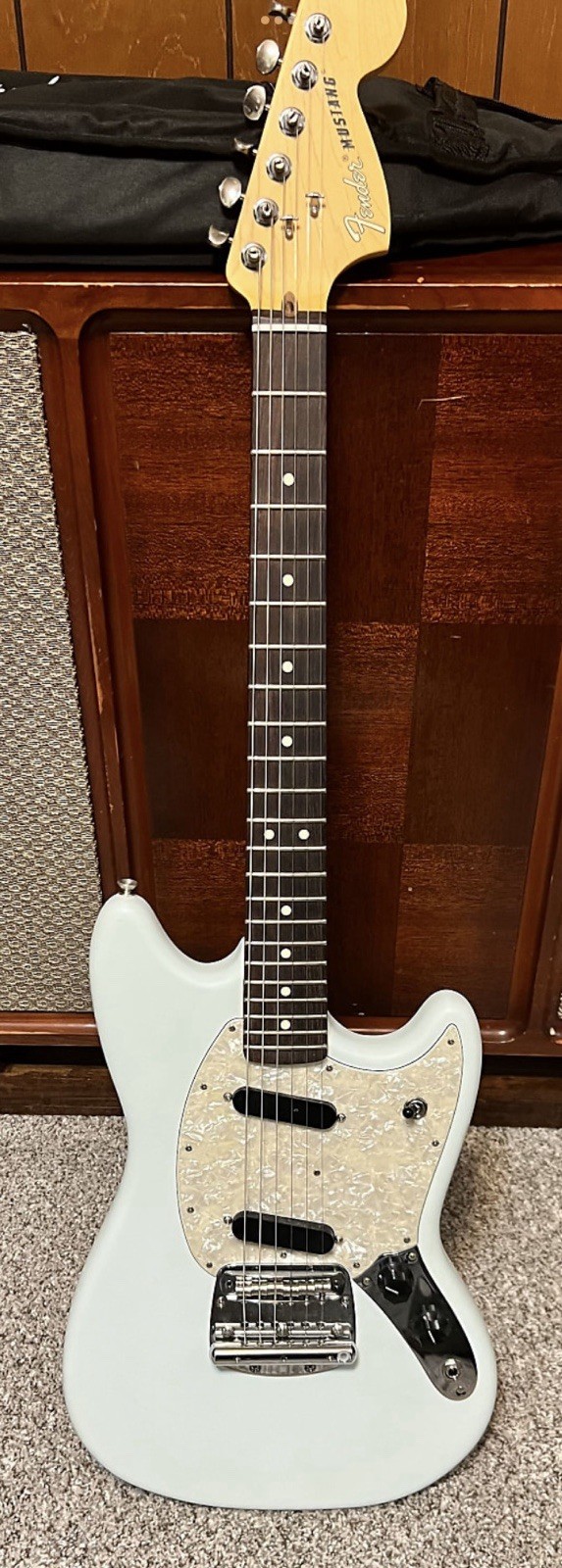 2022 Fender American Performer Mustang + new fender bridge cover.
