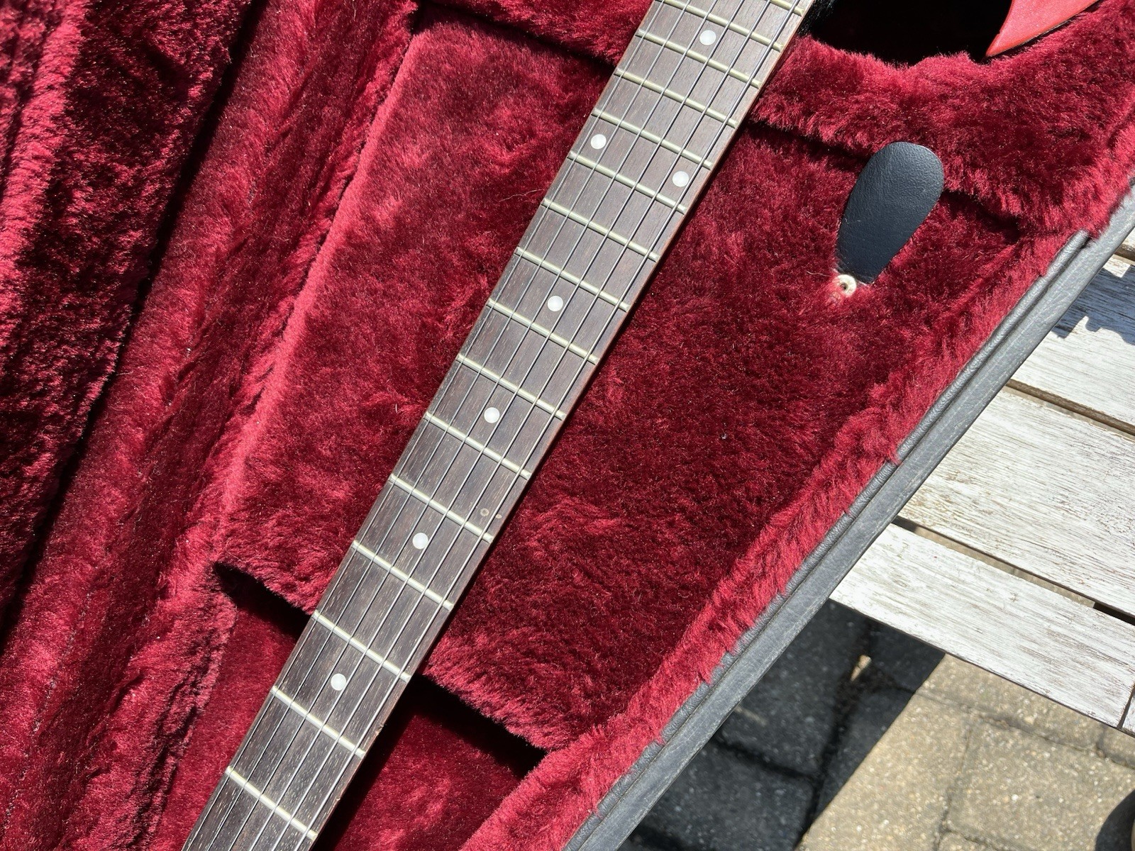 Silvertone PSAP1 Paul Stanley Kiss Signature Apocalypse Electric Guitar W/ Case