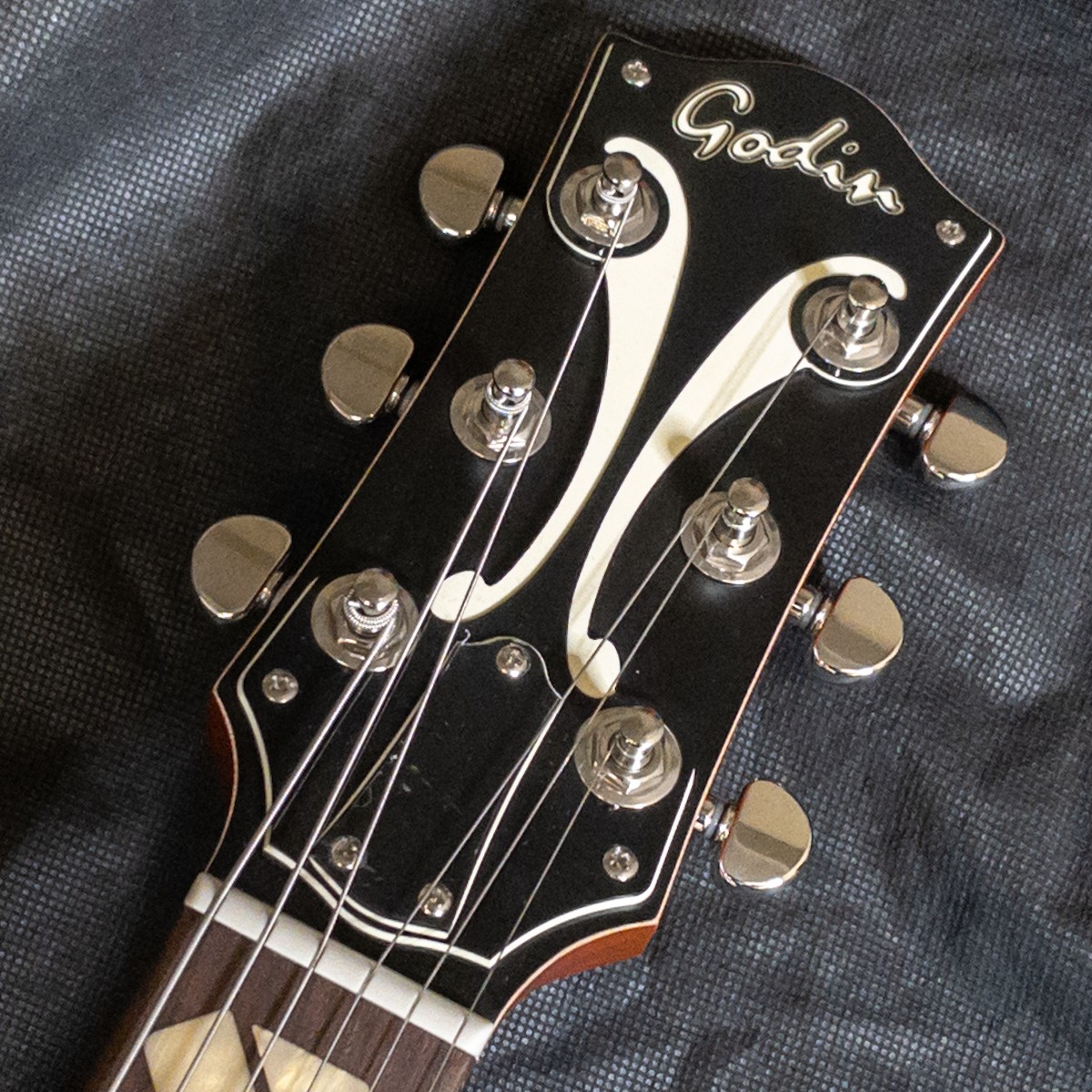 Godin 5th Avenue Jumbo HB Memphis Sun 178020