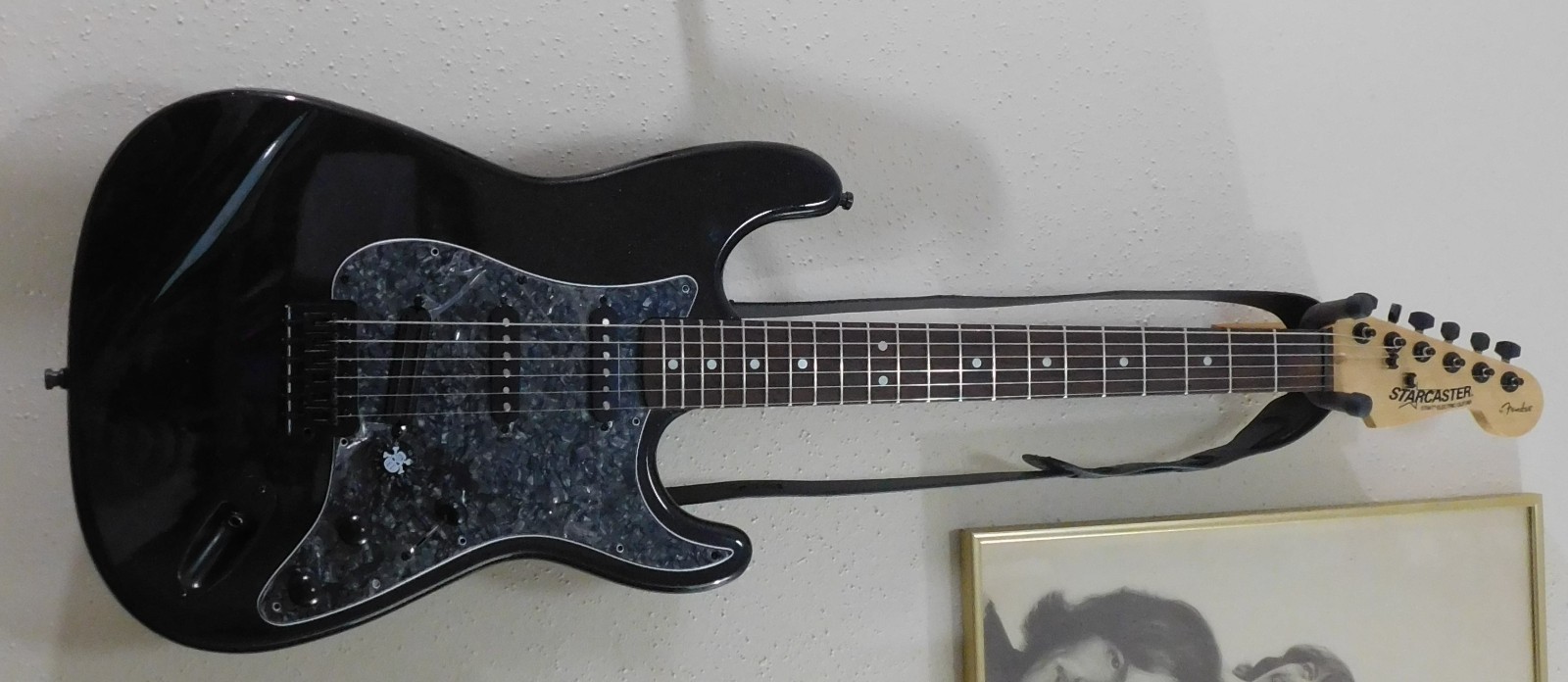 2004 Starcaster by Fender® Stratocaster®-type Partscaster
