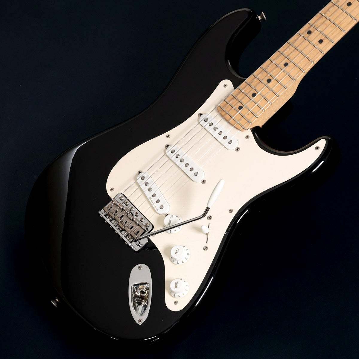 Fender Eric Clapton Stratocaster w Vintage Noiseless Pickups Black 3.75kg Made i