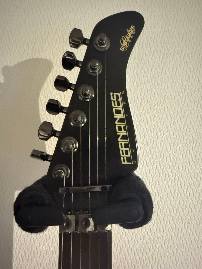 FERNANDES FR-65S Revolver Sustainer Lite HSS Locking Tremolo Black Guitar