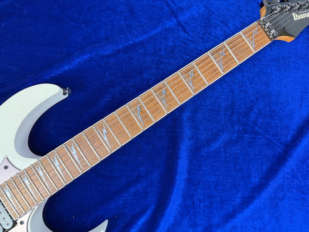 Ibanez RG2550Z-GW Galaxy White Used 2008 Rosewood Fingerboard w/Hard Case