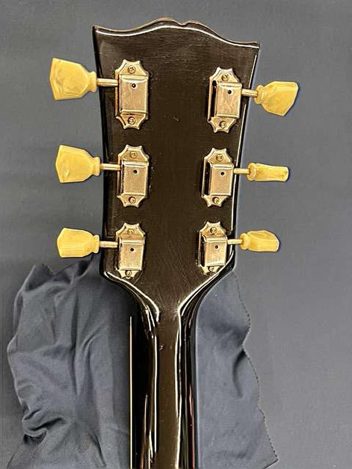 GRECO SG Used 1982–1990 Mahogany body Mahogany neck Rosewood fingerboard Black