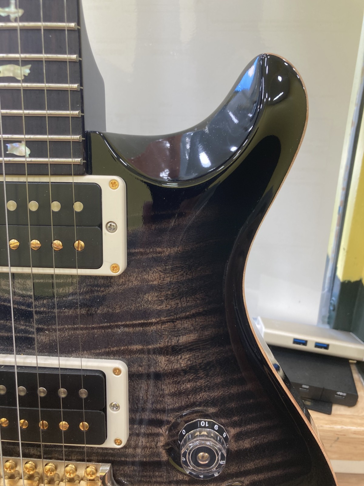 PRS 35TH ANNIVERSARY CUSTOM 24 WITH 10 TOP IN CHARCOAL BURST-GREAT CONDITION!!!