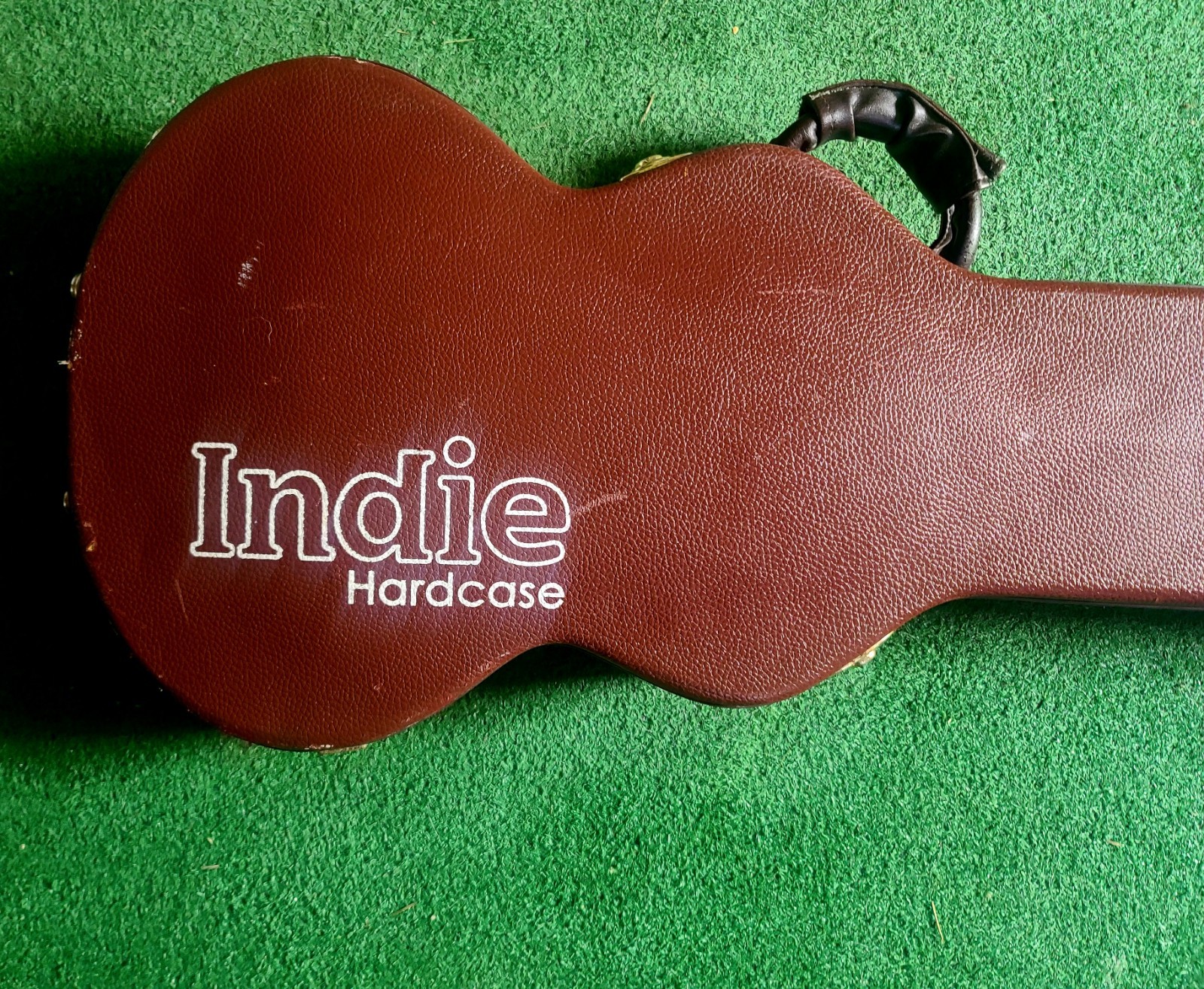 Vintage INDIE guitar With Original Hard Case And Silk Curtian , Keys Included