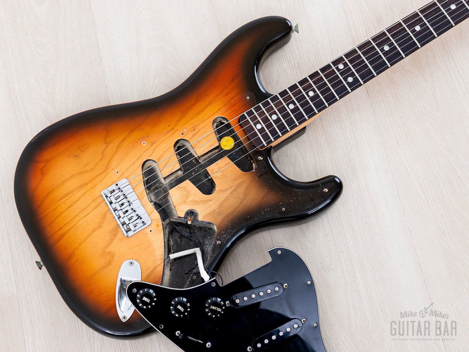 1980 Fender Stratocaster Hardtail Vintage Guitar Sunburst, 100% Original w/ Case