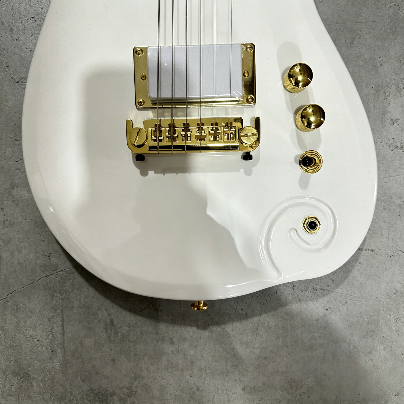 Ship US White Prince Cloud Electric Guitar Solid Gold Hardware Love Symbol Inlay