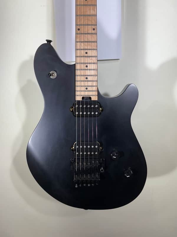 EVH Wolfgang WG Standard – Bomber Black