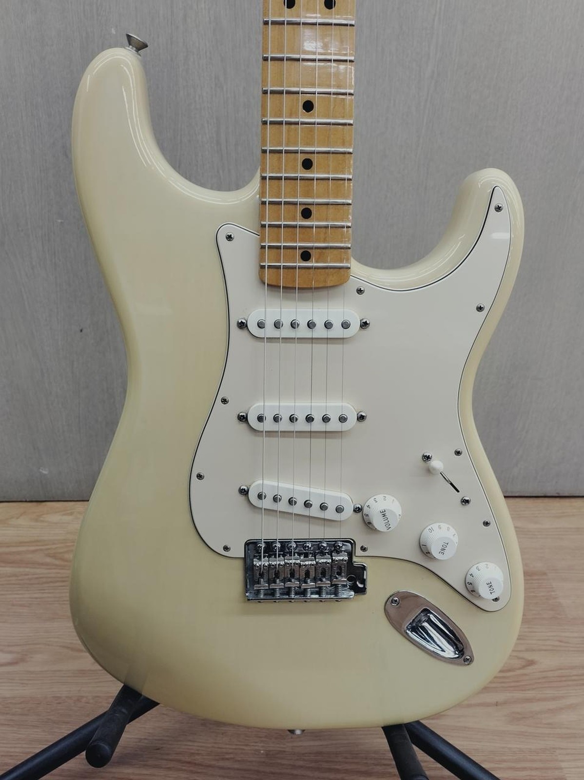 FENDER MEXICO STRATCASTER Used Alder body Maple neck Maple fingerboard White