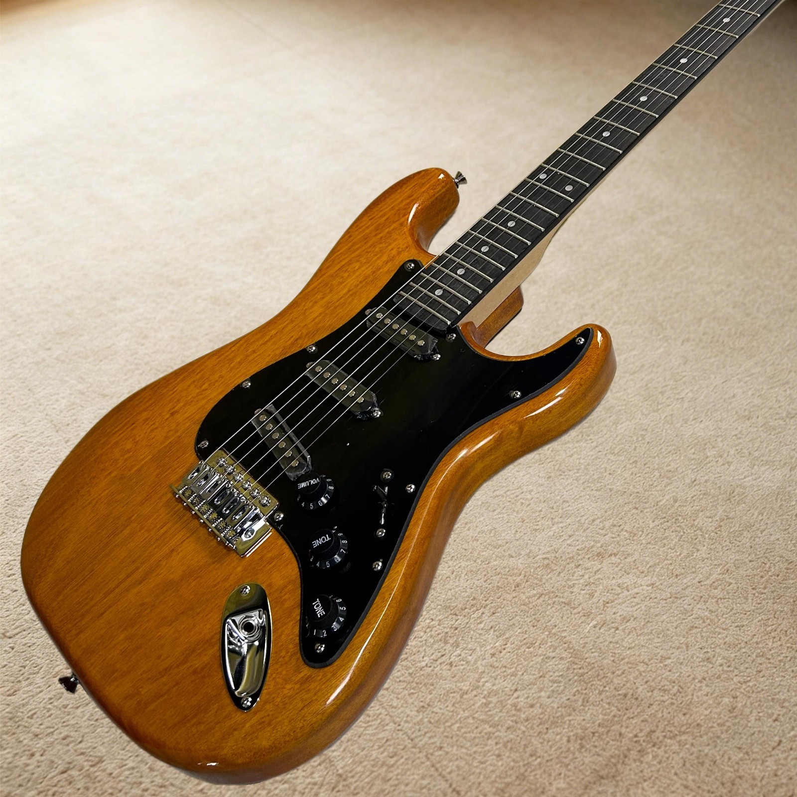 ST Electric Guitar Mahogany Body Transparent Yellow Color Black Pickguard