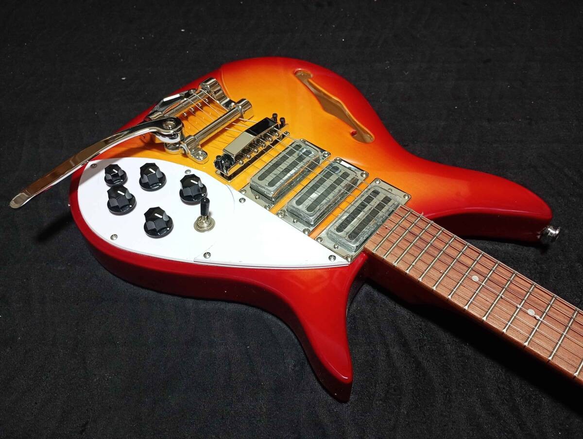 Beatles Rose Morris Spec 325 Rickenbacker Type