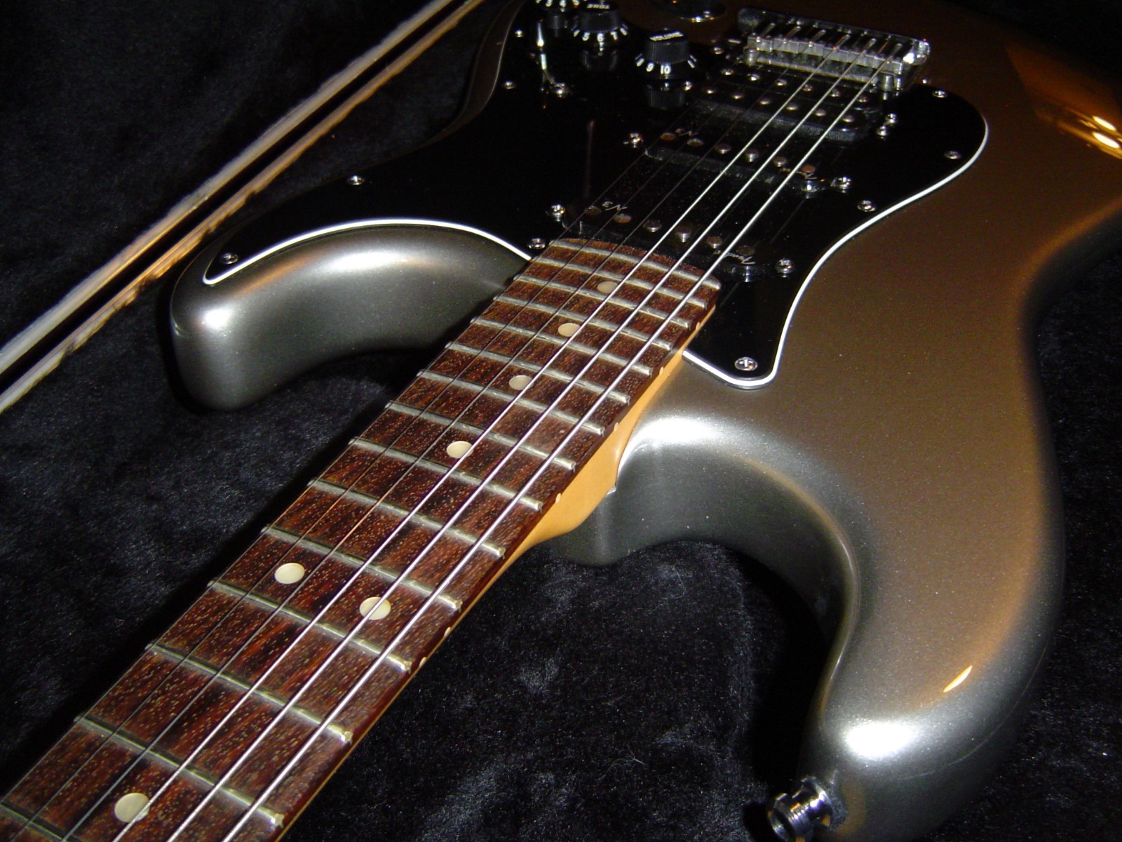 Fender 2011 Deluxe American Stratocaster HSS Silver Tungsten with Fender Case