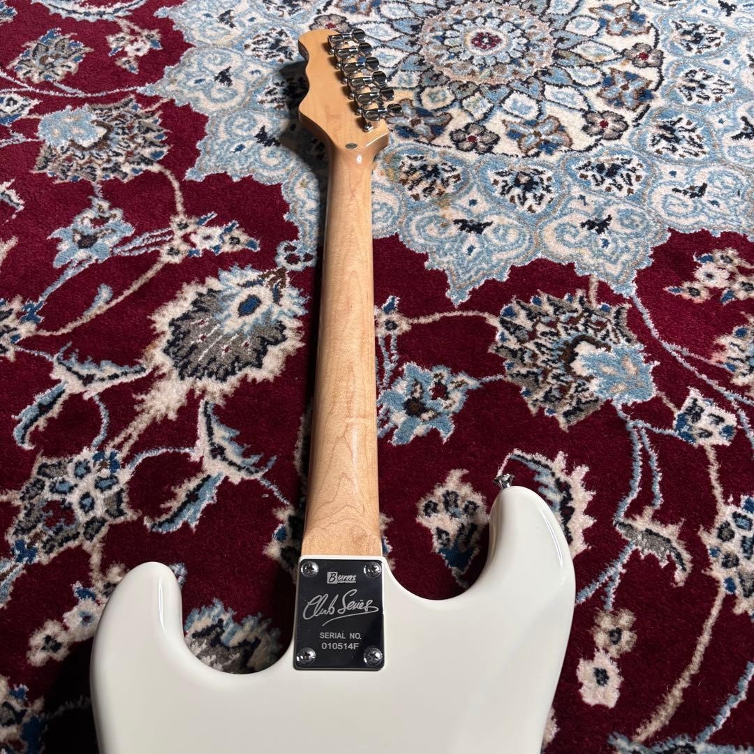 Burns London / Cobra Dx White Guitar