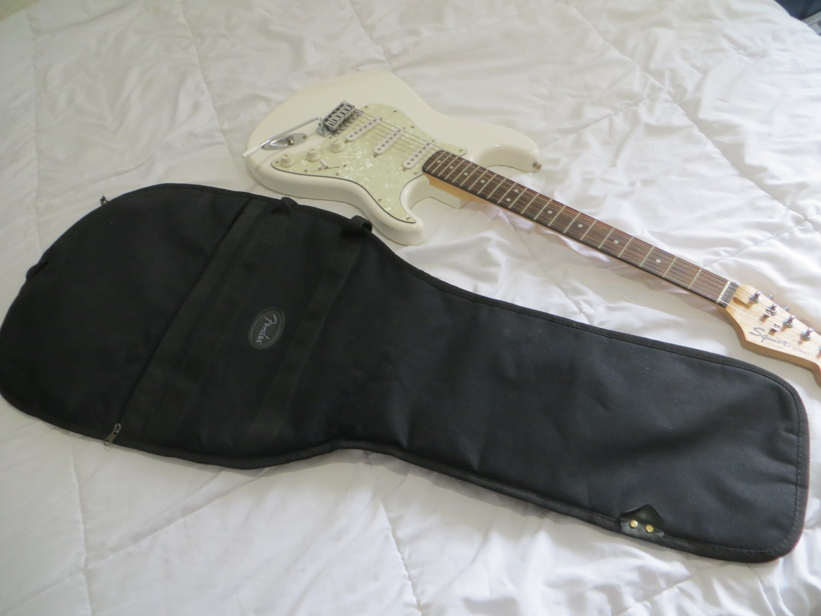 Fender Squire Strat SE 6 String Electric Guitar White CXS With CE European Decal