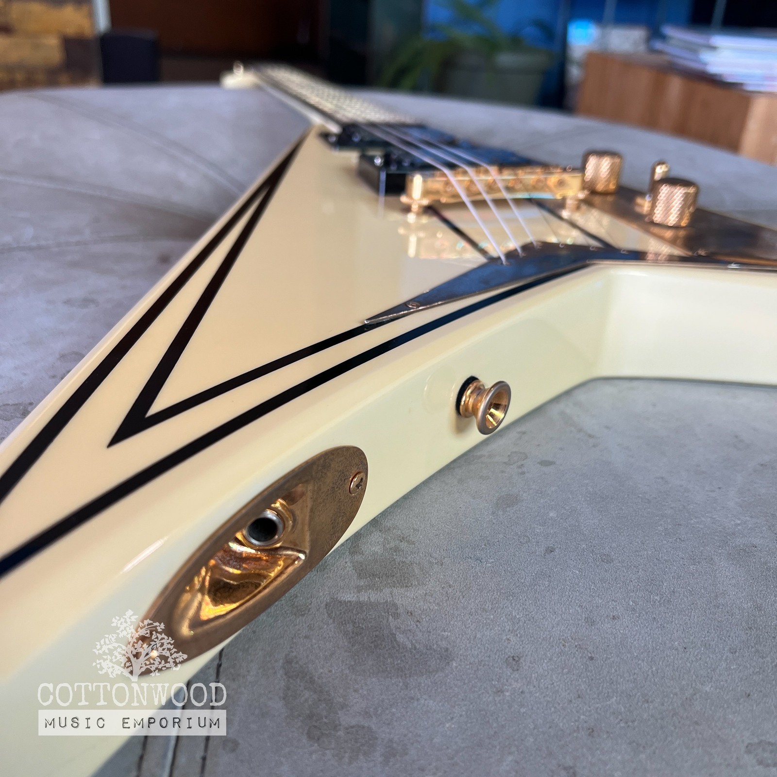 2002 Jackson Pro Series RR5 Randy Rhoads – Ivory (Made in Japan)