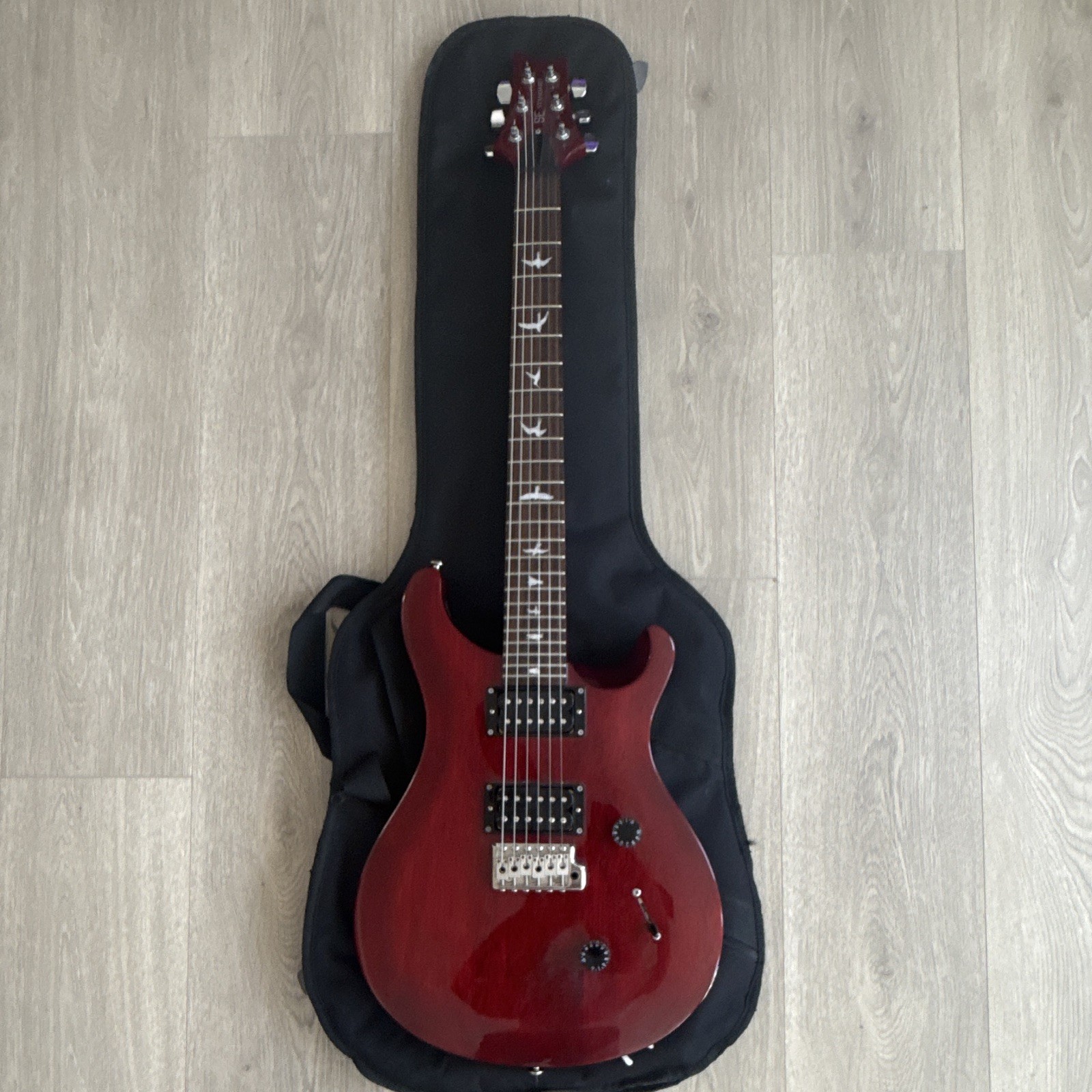 PRS SE Standard Solid Mahogany Red 6-String RH 22-Fret Electric Guitar+Bag