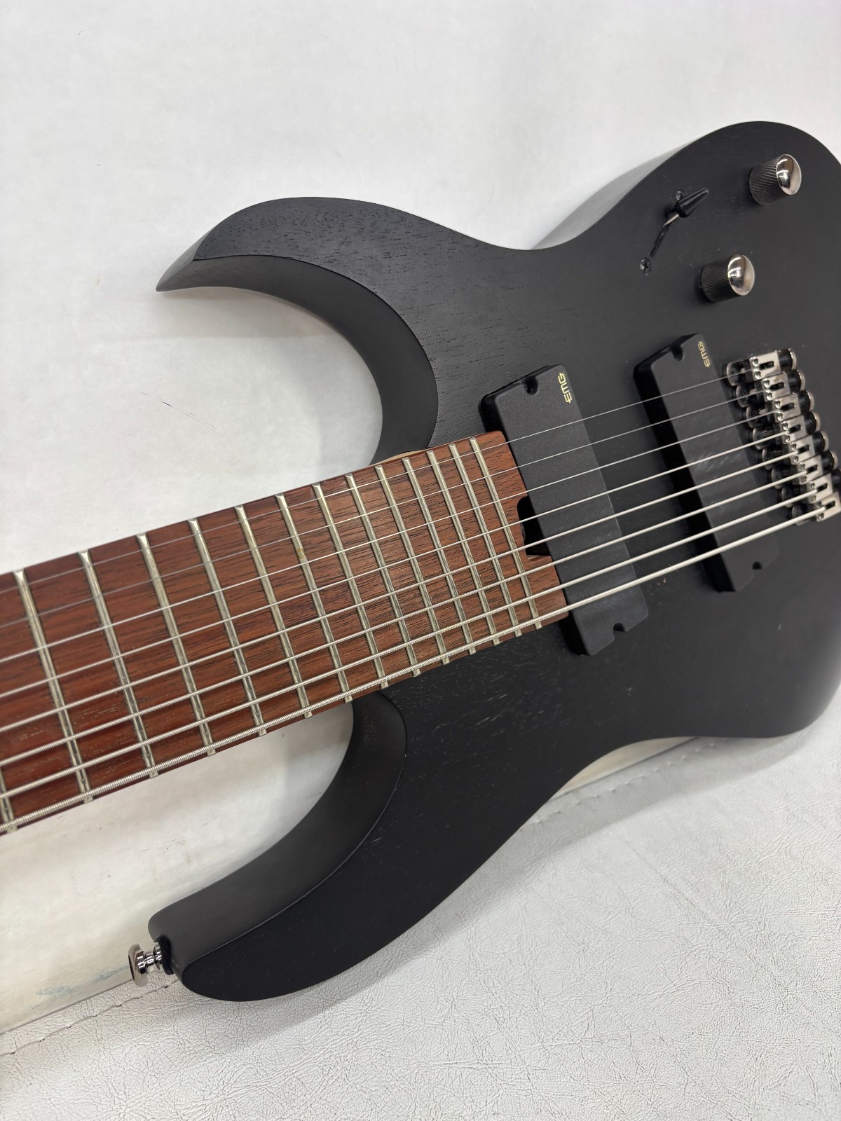 Ibanez RG Iron Label RGIM8MH Multi-Scale – Weathered Black