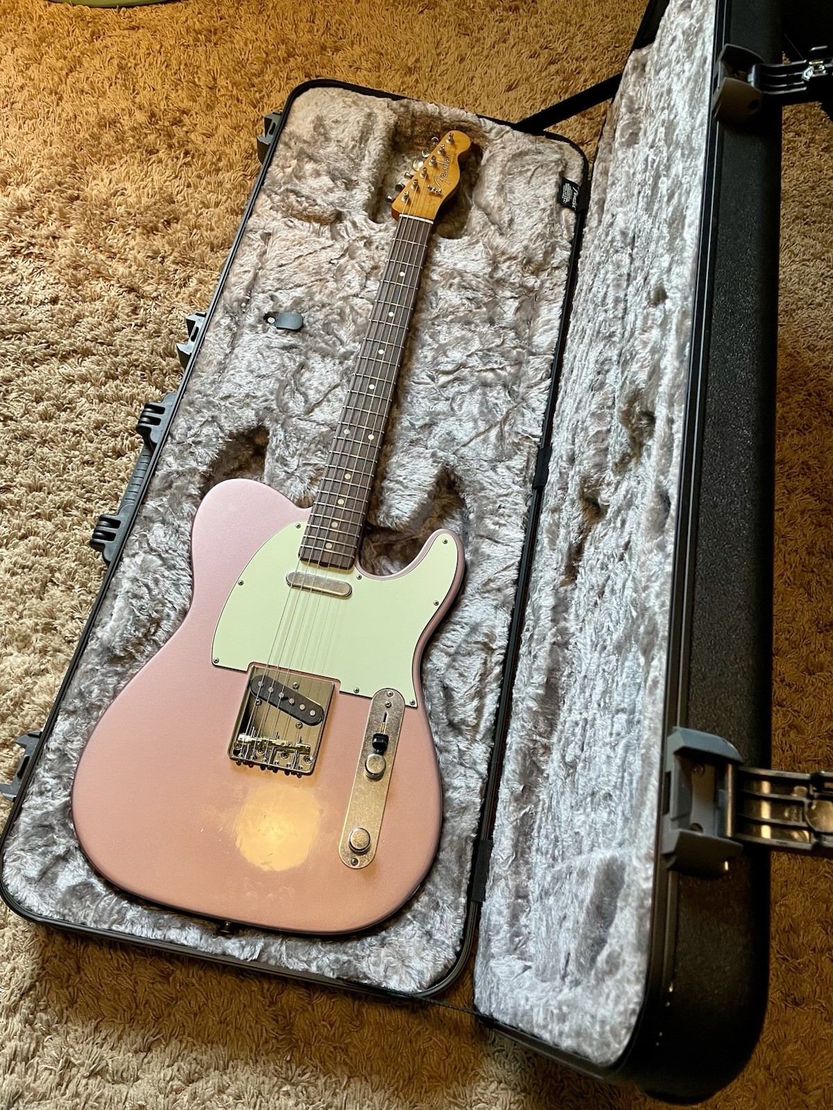 Fender Limited Vintera II Road Worn ’60s Telecaster – Burgundy Mist – Modified