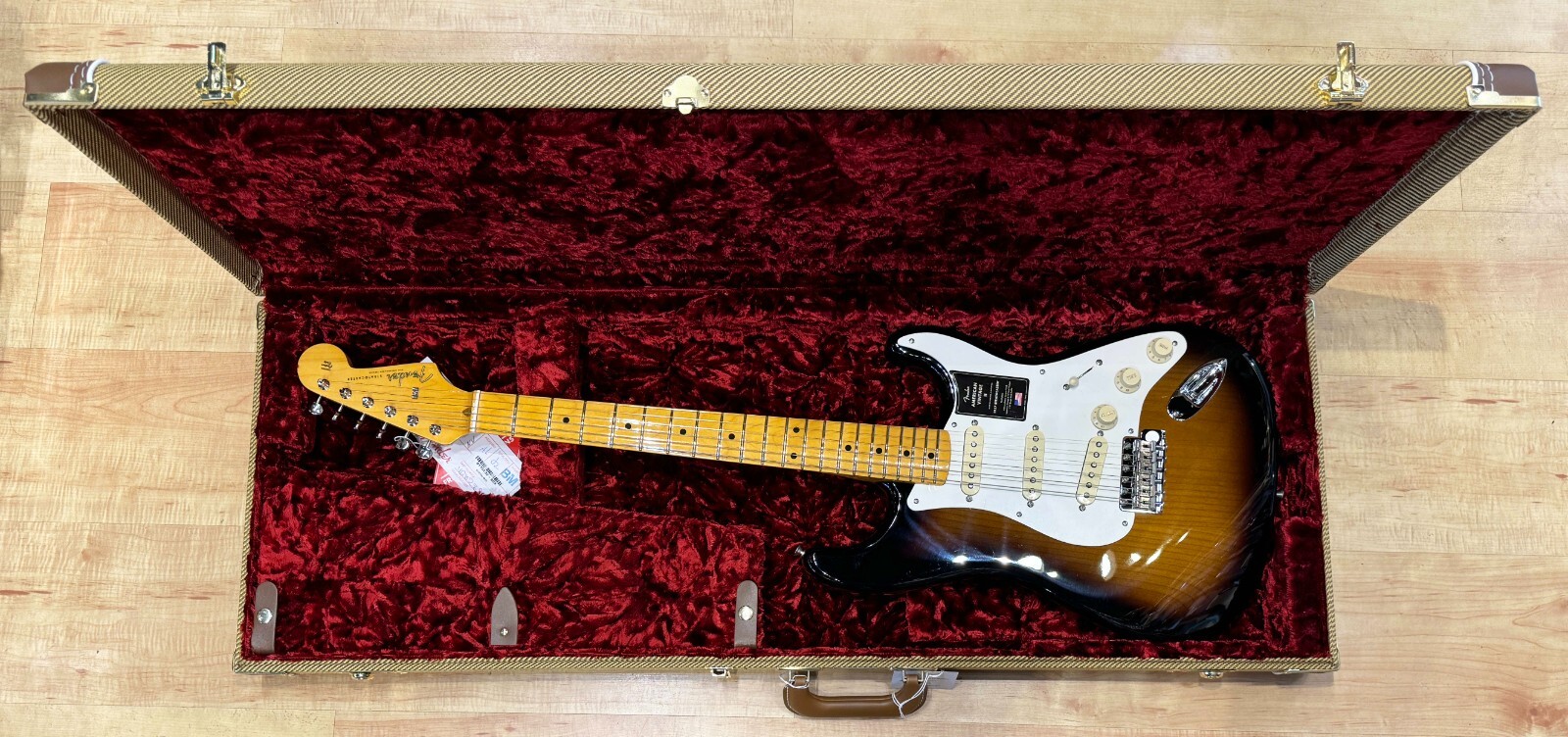 Fender American Vintage II 1957 Stratocaster Reissue Electric Guitar Sunburst