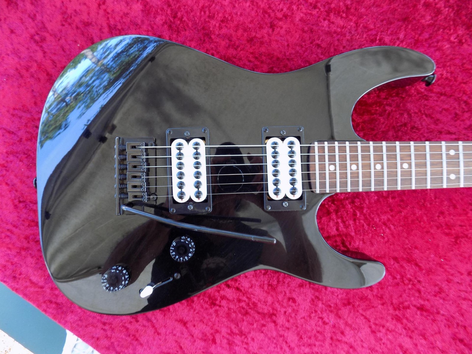 Jackson/IYV “Custom Shack”, Hot Invader Style Pickups,Coil Splitting,Nice