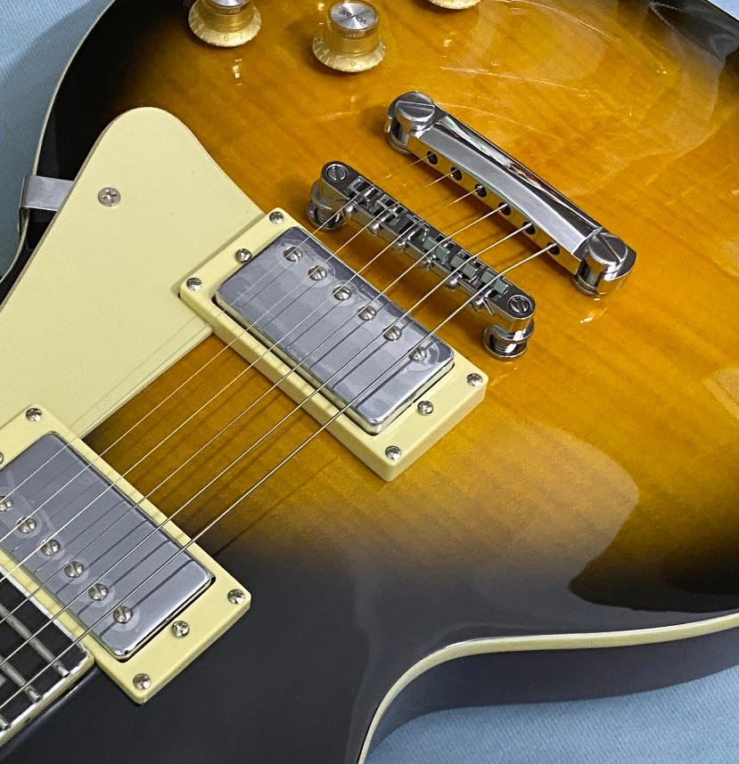 High Gloss Style Solid Electric Guitar Flamed Top Vintage Sunburst Finish