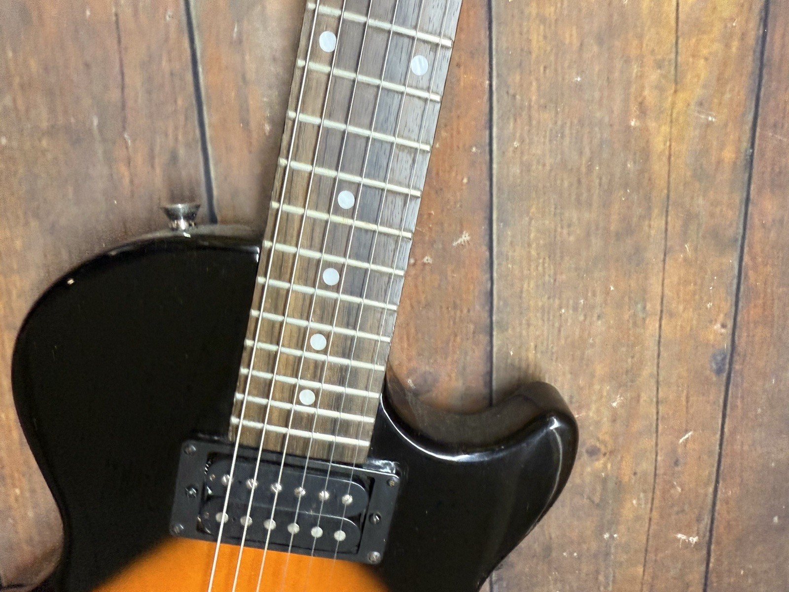 Epiphone Les Paul Model Special – II LE Electric Guitar / Starburst Burst