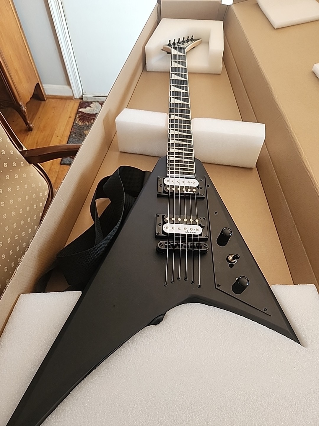 Jackson Js32t JS Series Rhoads Amaranth Fingerboard Satin Black