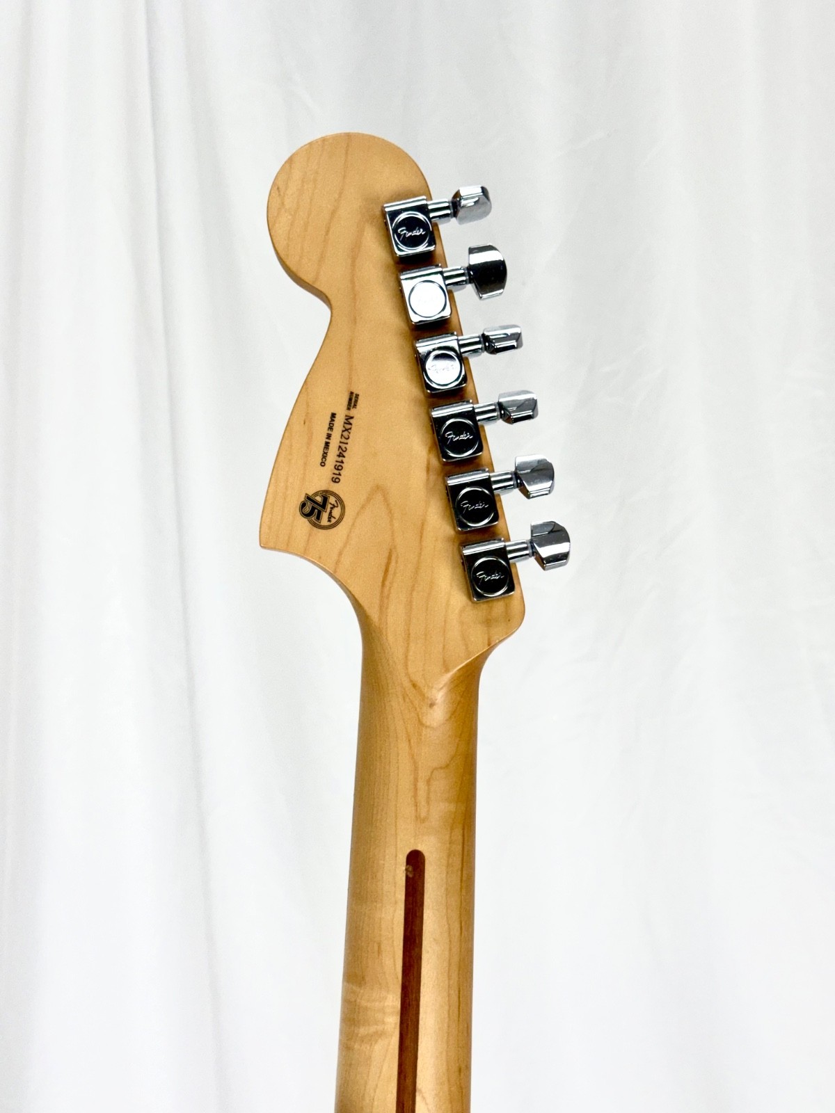 fender mustang guitar
