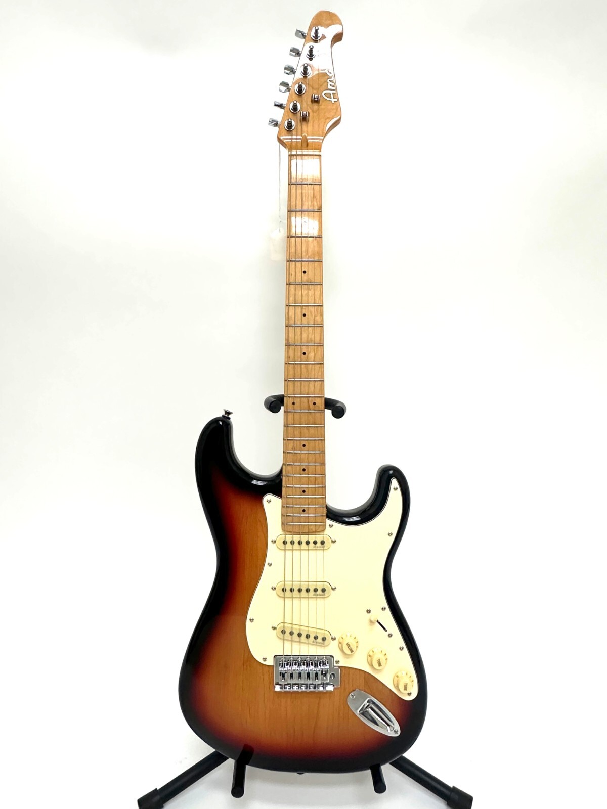 Amati Electric Guitar Double-Cutaway Strat 70STSB Sunburst SSS