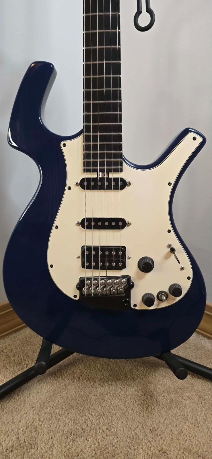 Parker NiteFly NFV2 Guitar Blue & White 2011 USA + Original Gig Bag, VG