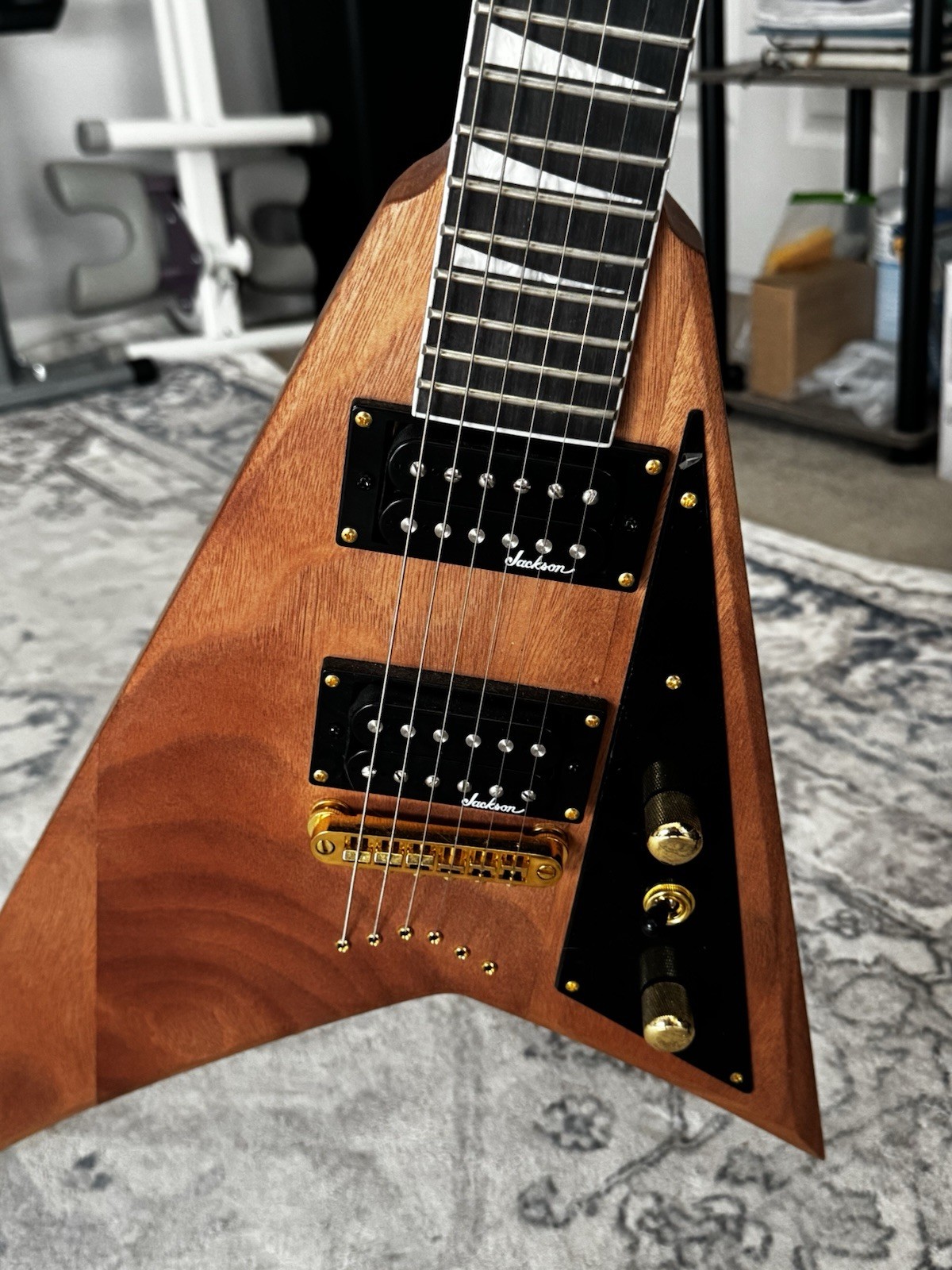 Jackson JS Series Rhoads JS32T (V) Guitar, Excellent Condition