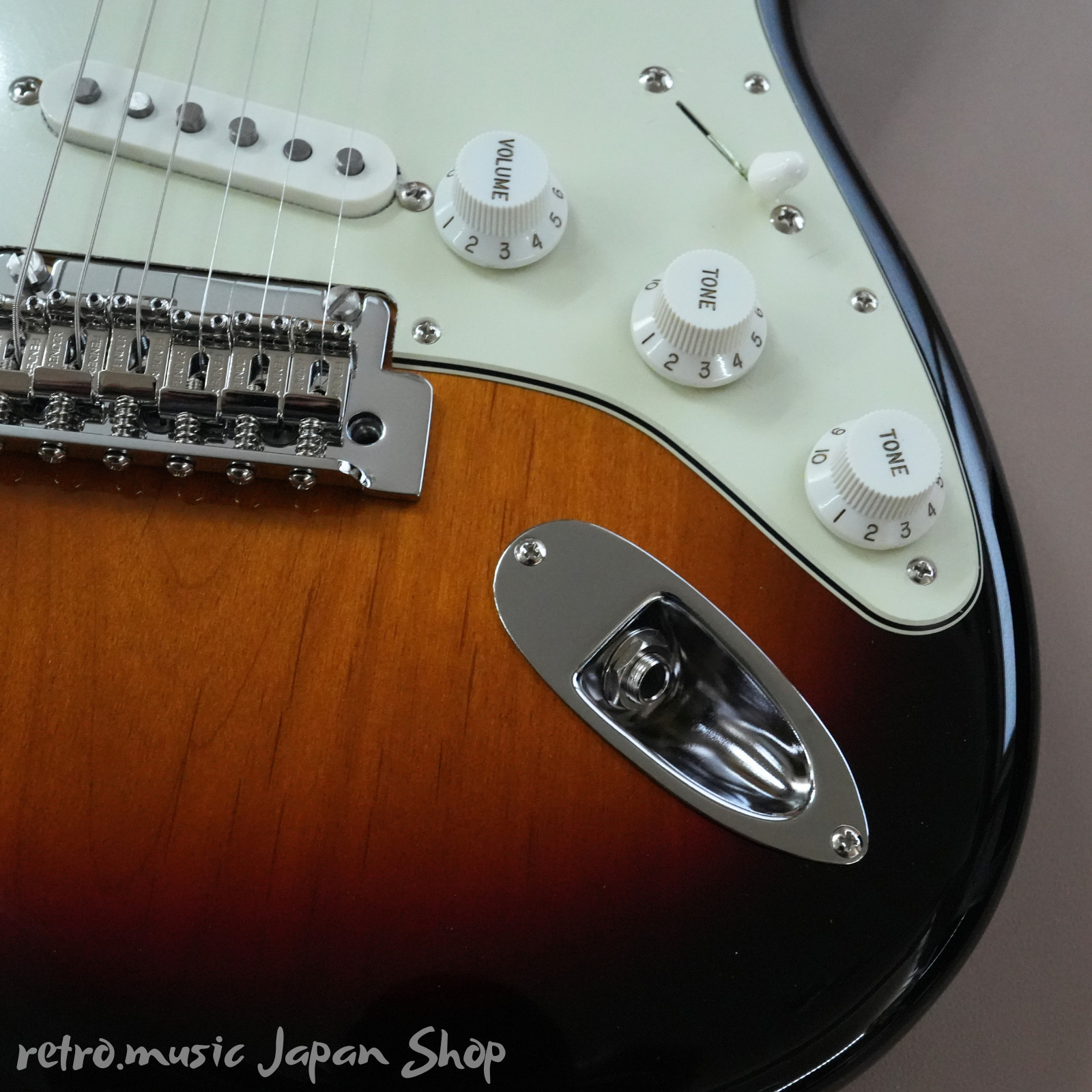 Fender Made in Japan Hybrid II Stratocaster Rosewood 3-Color Sunburst Guitar