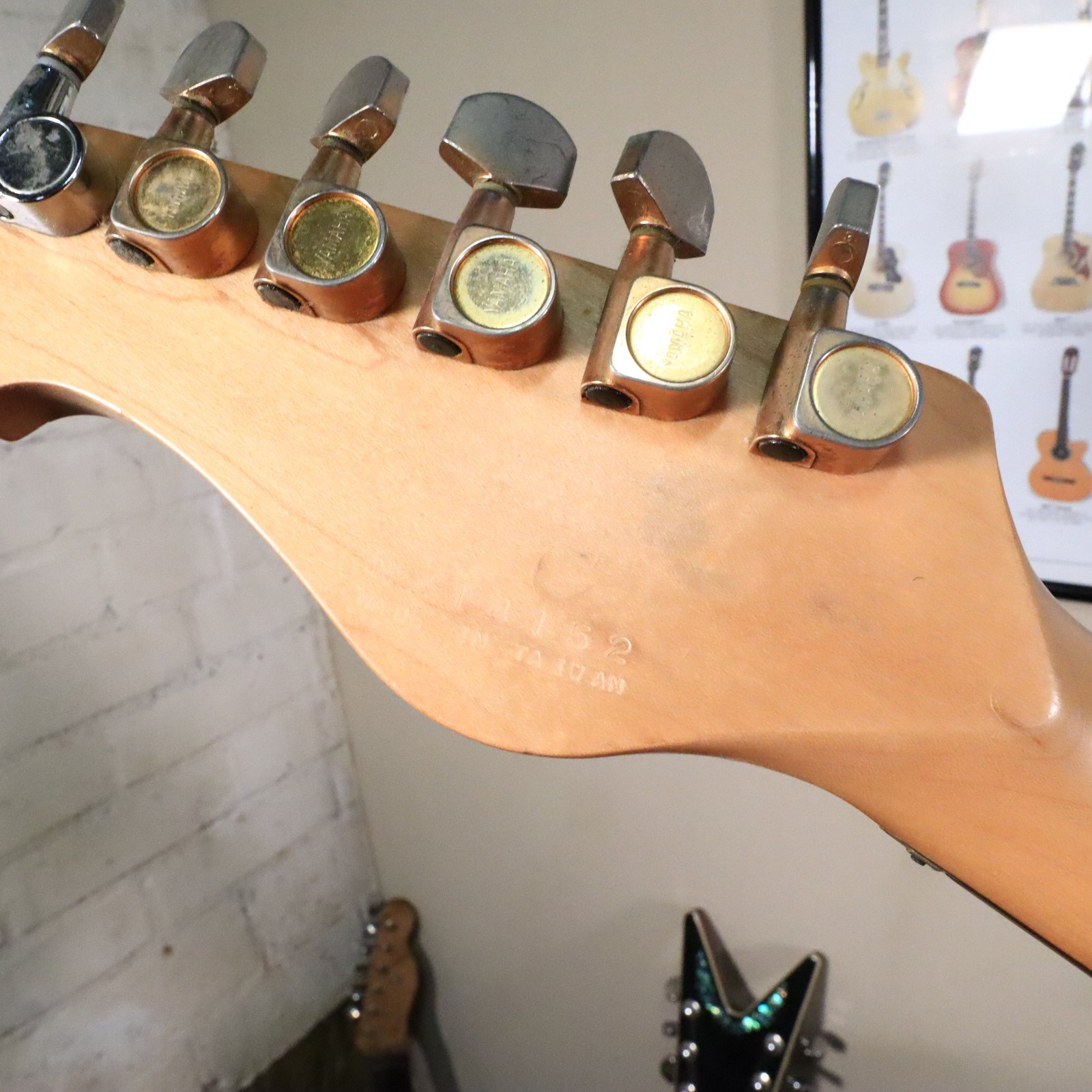Yamaha SE903A Stratocaster Active Electric Guitar Cherry Sunburst