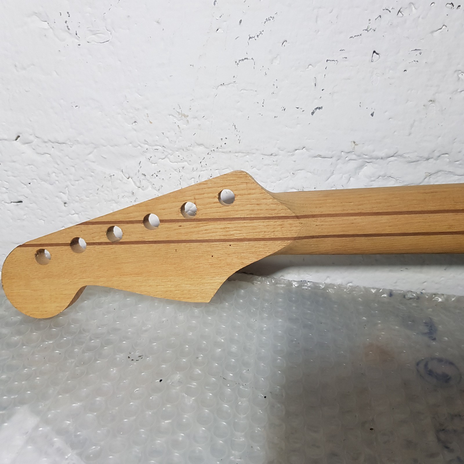 80’s NECK THROUGH SWAMP ASH BODY STR*T – made in GERMANY