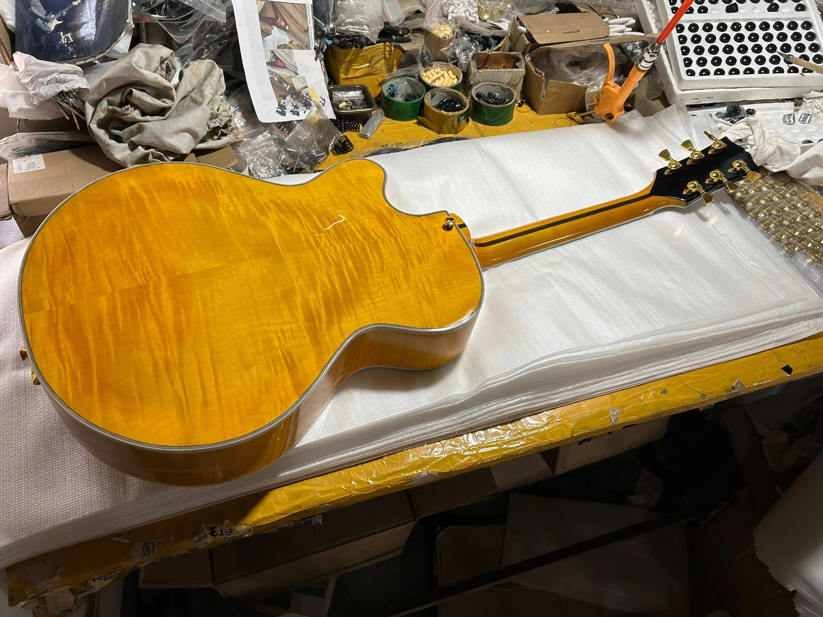 Flame Maple Jazz Electric Guitar Customized Color Fat Hollow Body