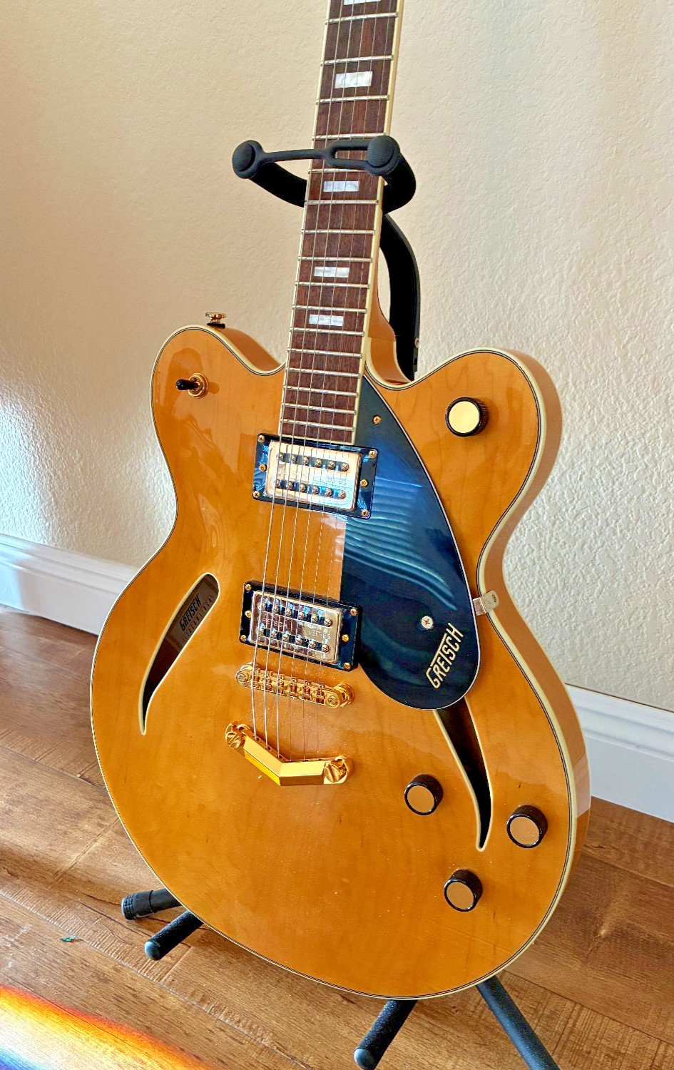 Gretsch Streamliner LE Center Block Cat-Eye w/V-Stoptail Guitar Village Amber