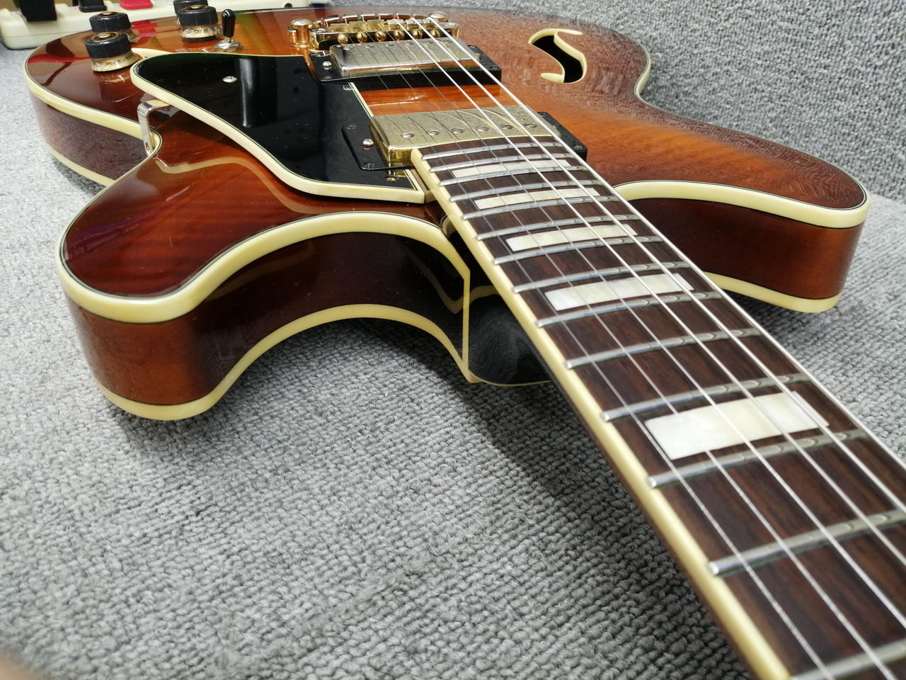 IBANEZ AS93-VLS Electric Guitar