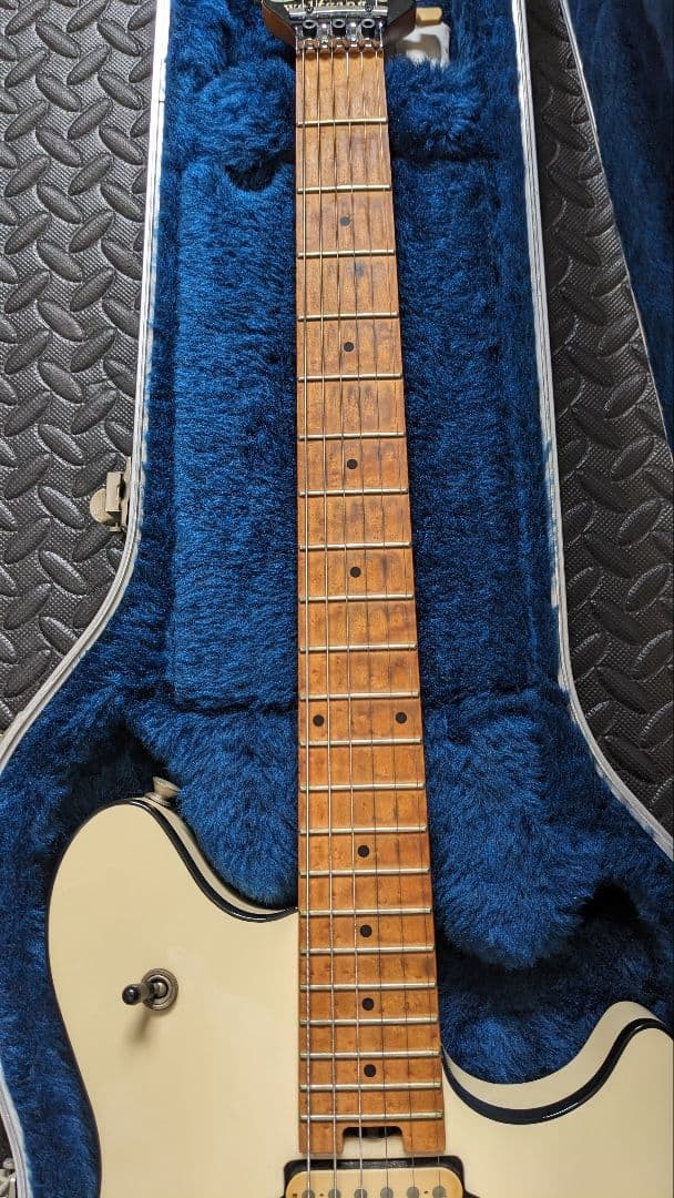 Peavey EVH Wolfgang 1997 Ivory Electric Guitar