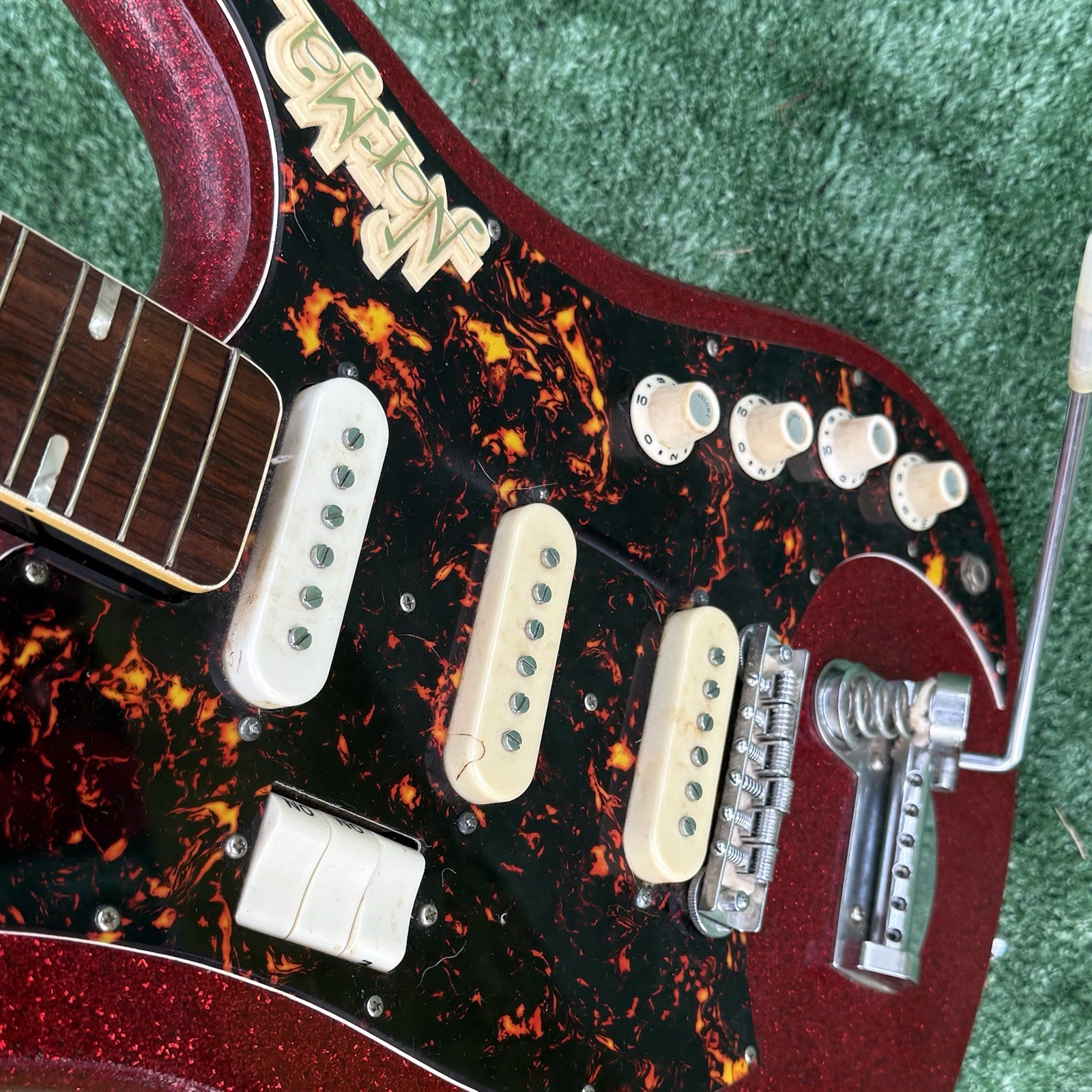 Vtg Norma Red Sparkle EG470 Electric Guitar Glitter Three Pickup Needs Truss Rod