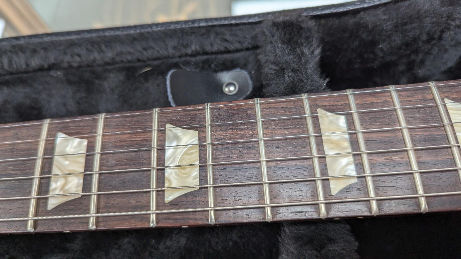Gibson Les Paul Modern Studio Electric Guitar – Wine Red Satin