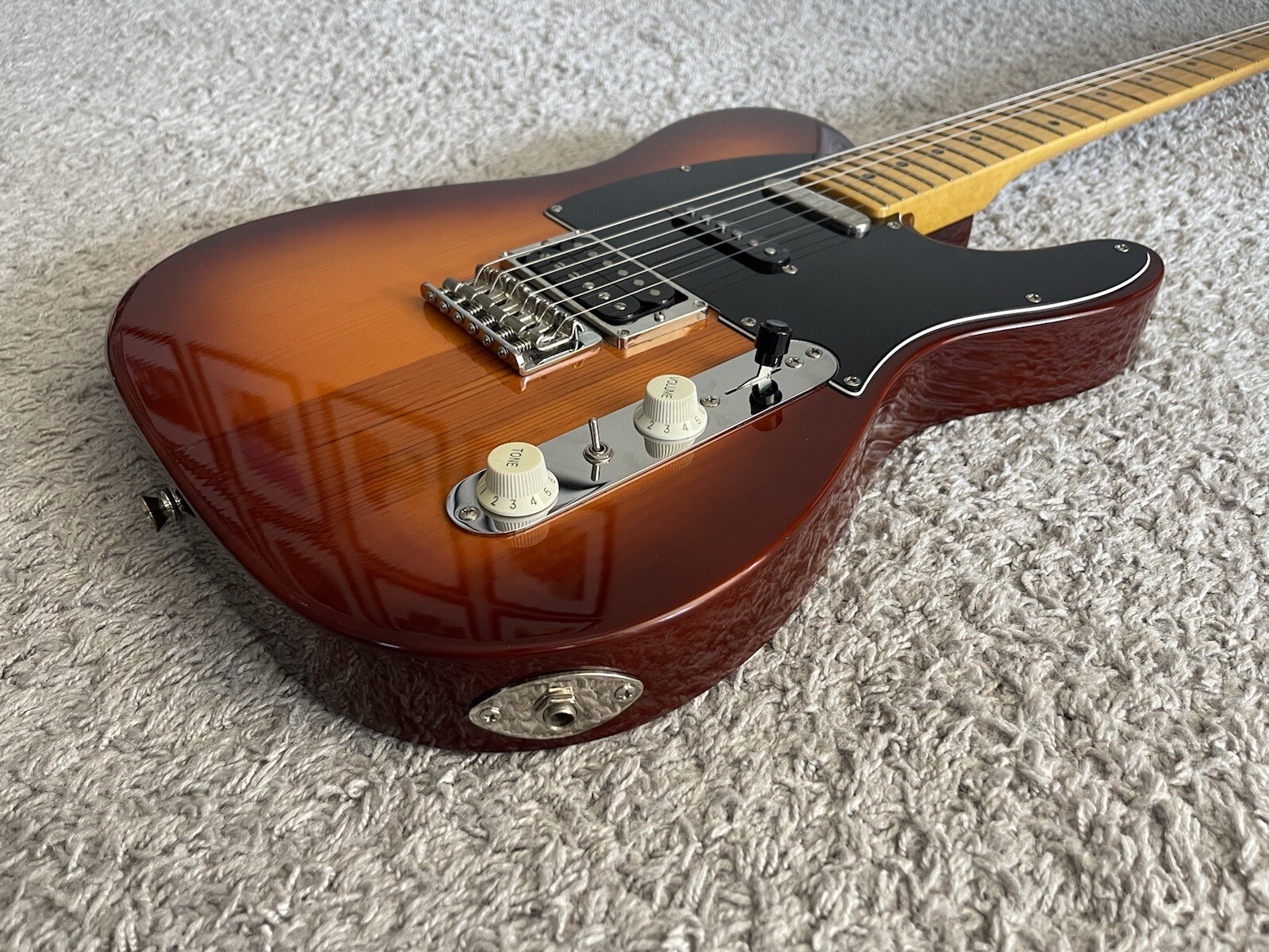 Fender Modern Player Telecaster Plus 2011 MIC HSS Honey Burst Maple Neck Guitar