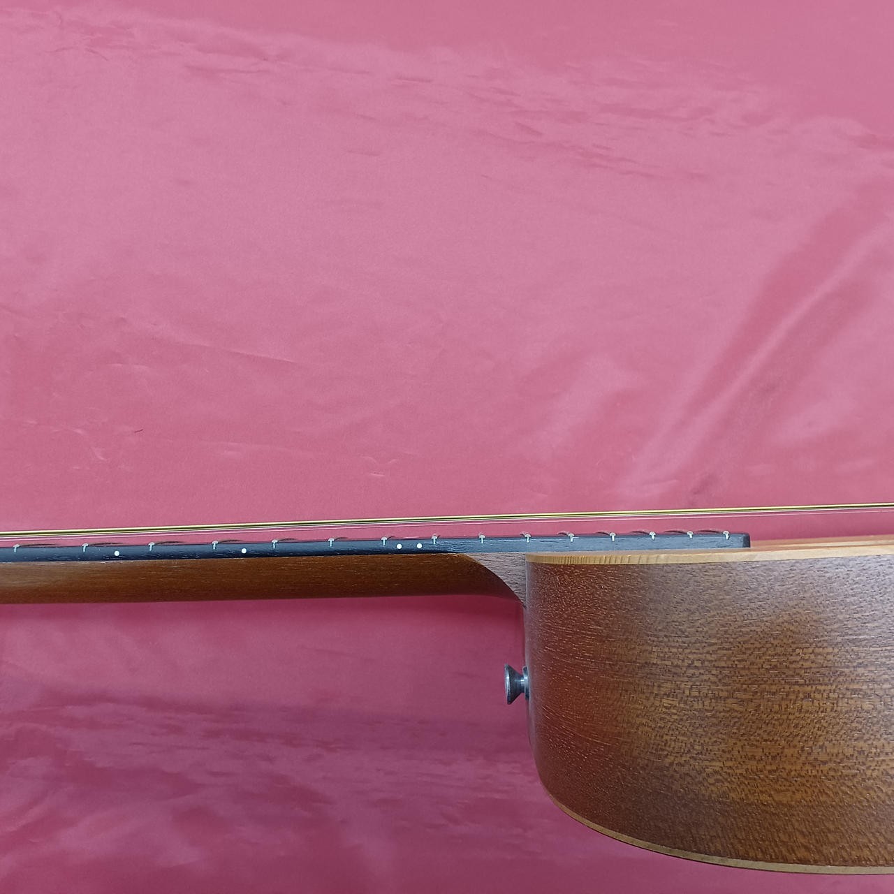 TAYLOR BT1 acoustic guitar